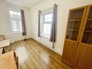 LOUNGE- click for photo gallery